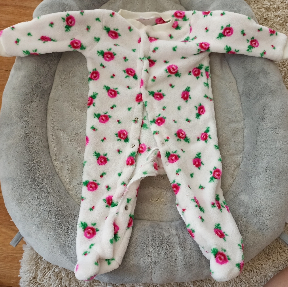 Sweet & Soft Paris footie for the winter